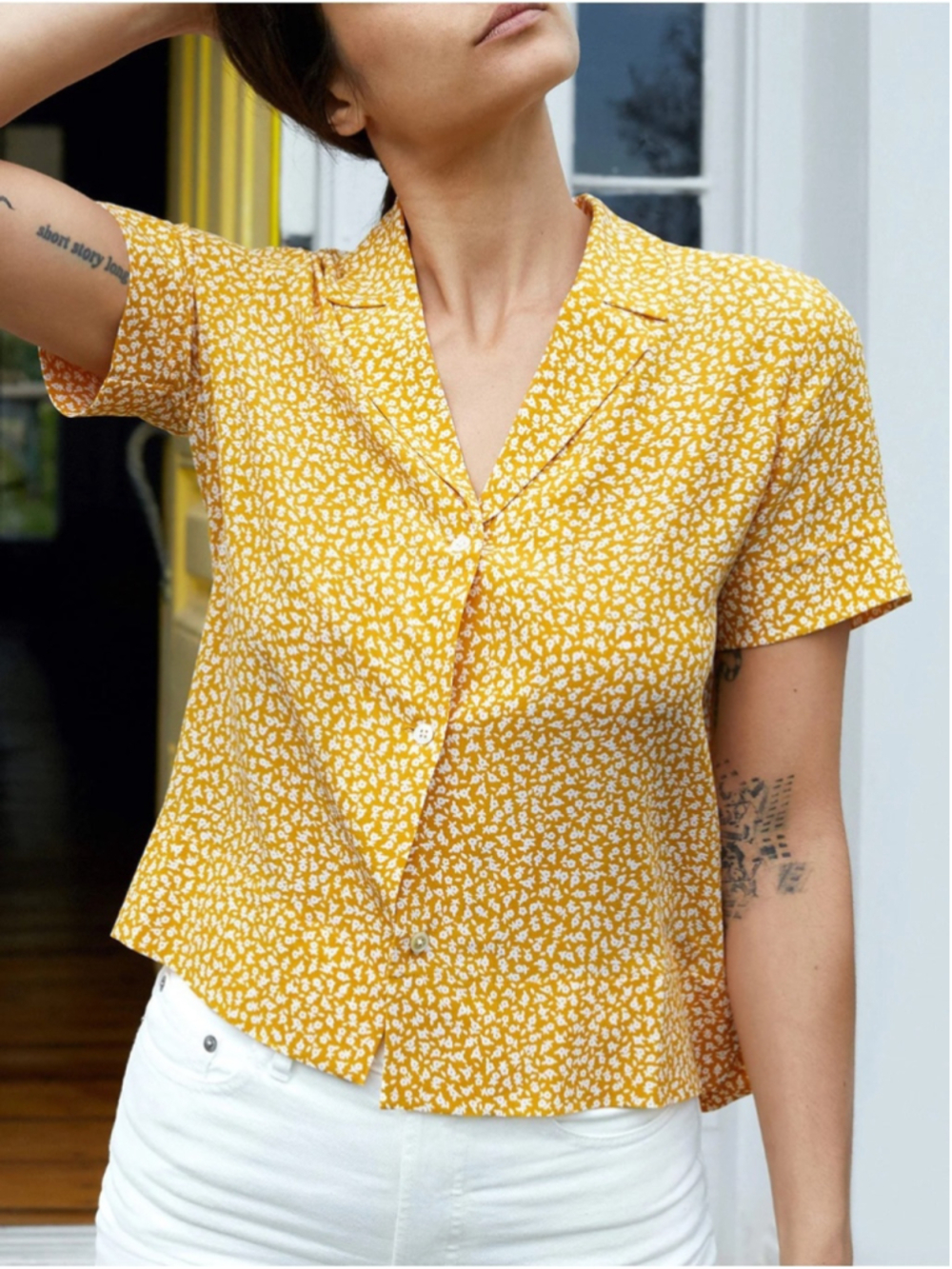 Everlane The Clean Silk Short-sleeve Notch Shirt – Marigold Floral Size 0